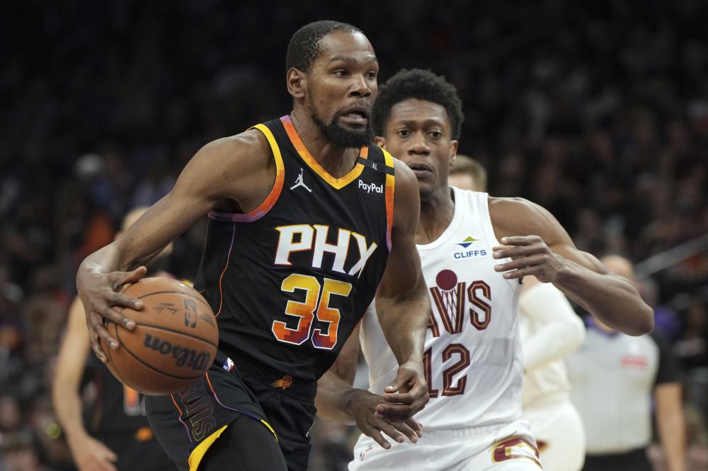 他在禁区弧 他在禁区弧